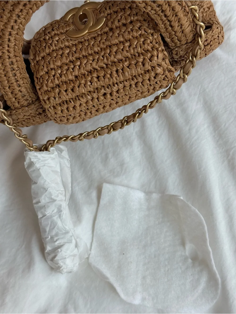 CHANEL Kelly raffia top-handle bag